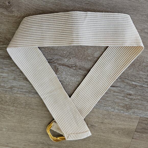 Vintage Talbots Off White Cream Belt Matte Gold Tone Round Buckle Large Casual - Picture 5 of 5